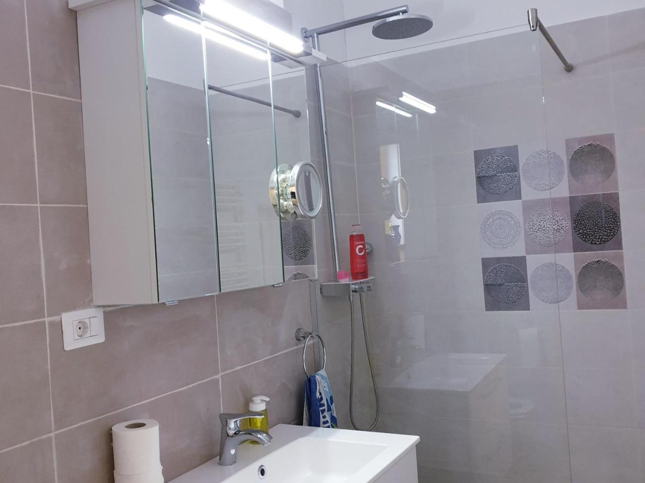 Costy Central Apartament בראשוב חדר תמונה