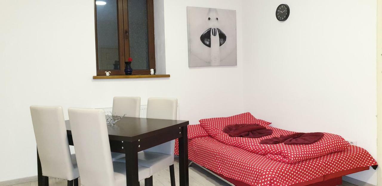 Costy Central Apartament בראשוב חדר תמונה