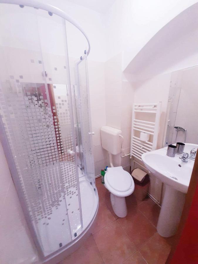 Costy Central Apartament בראשוב מראה חיצוני תמונה